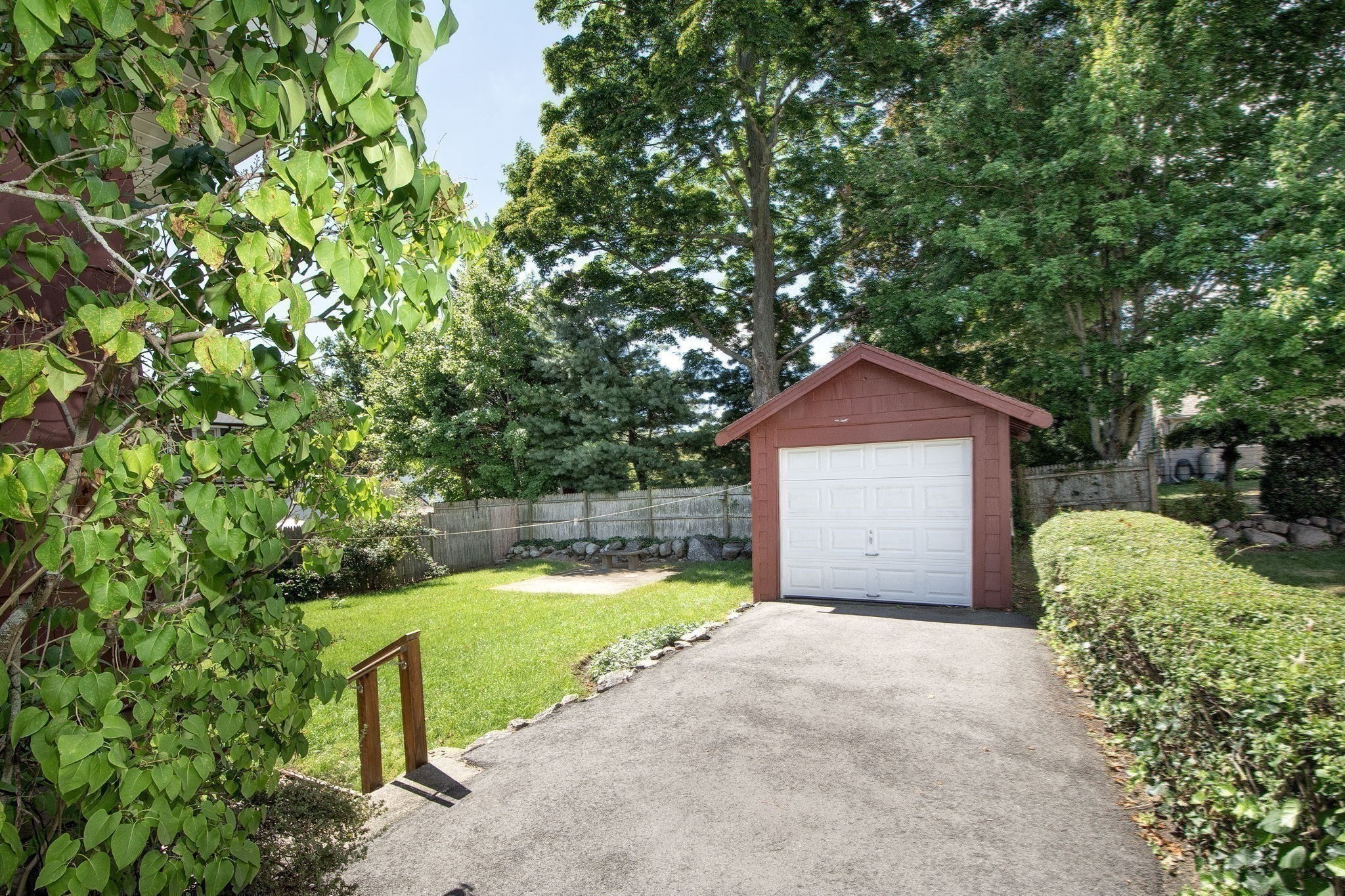 10 Elmlawn Rd Property Photo 24