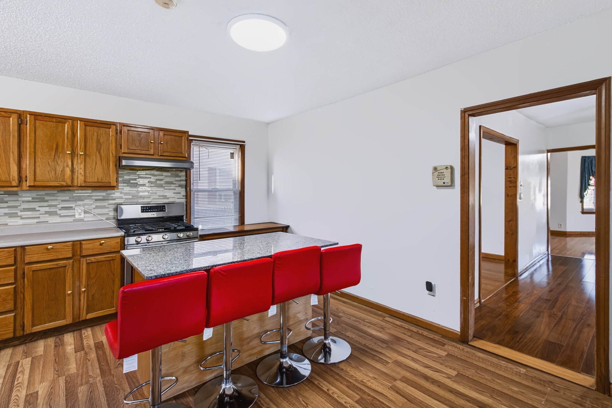 112 Quebec St Property Photo 8