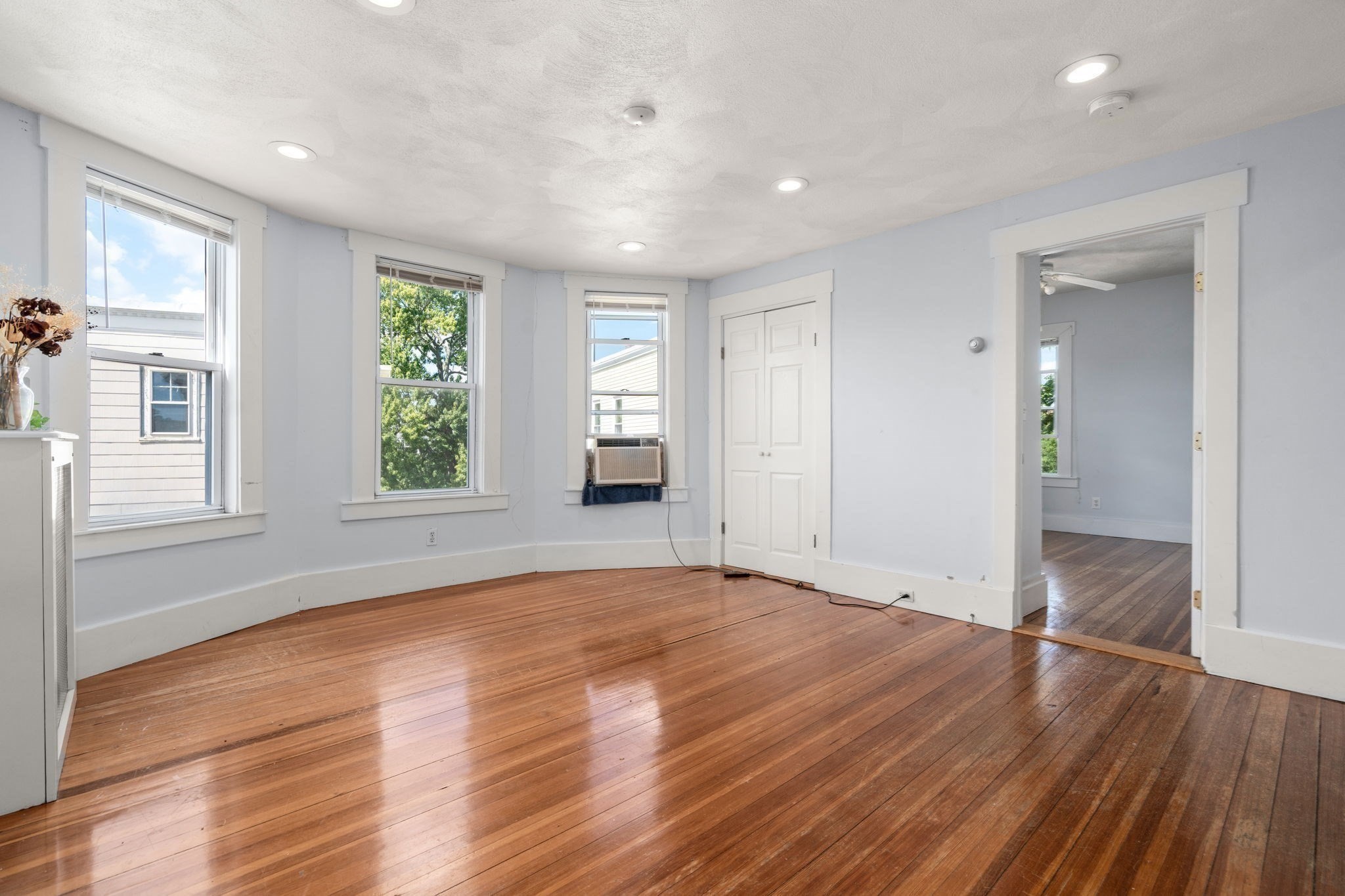 93 Easton Street Property Photo 5
