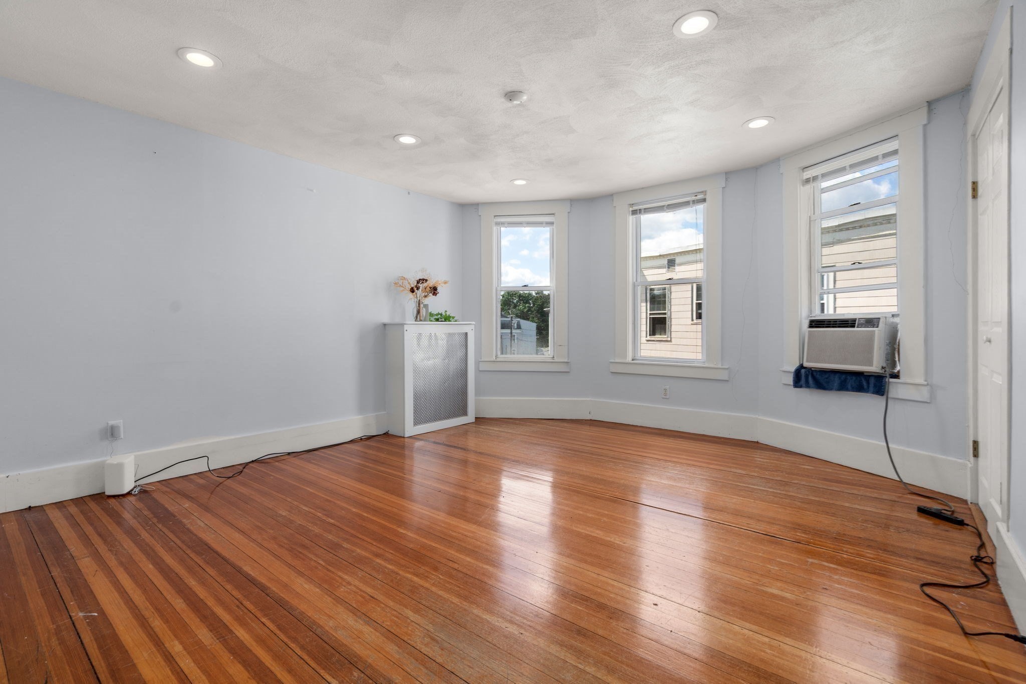 93 Easton Street Property Photo 6