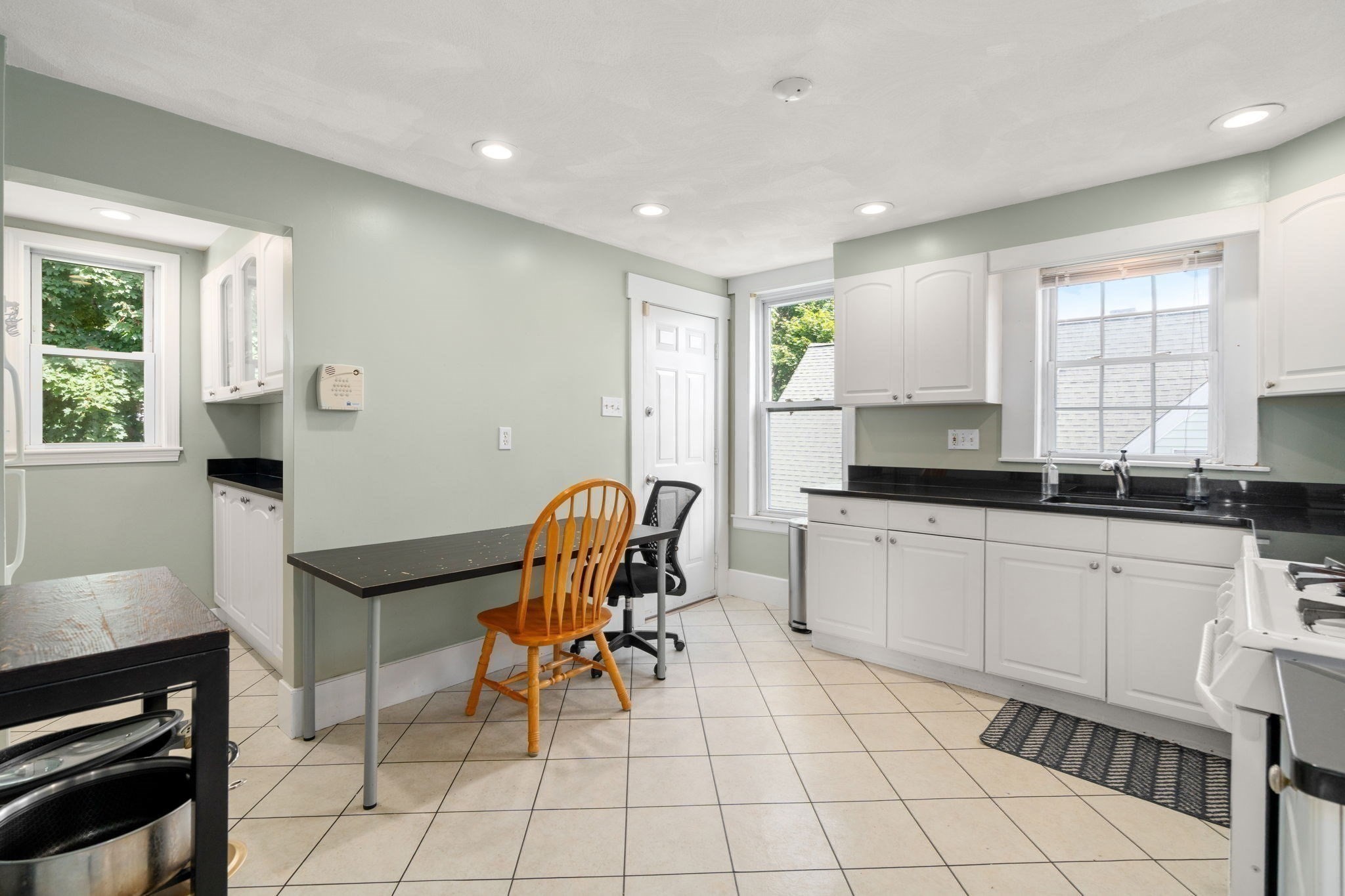93 Easton Street Property Photo 8