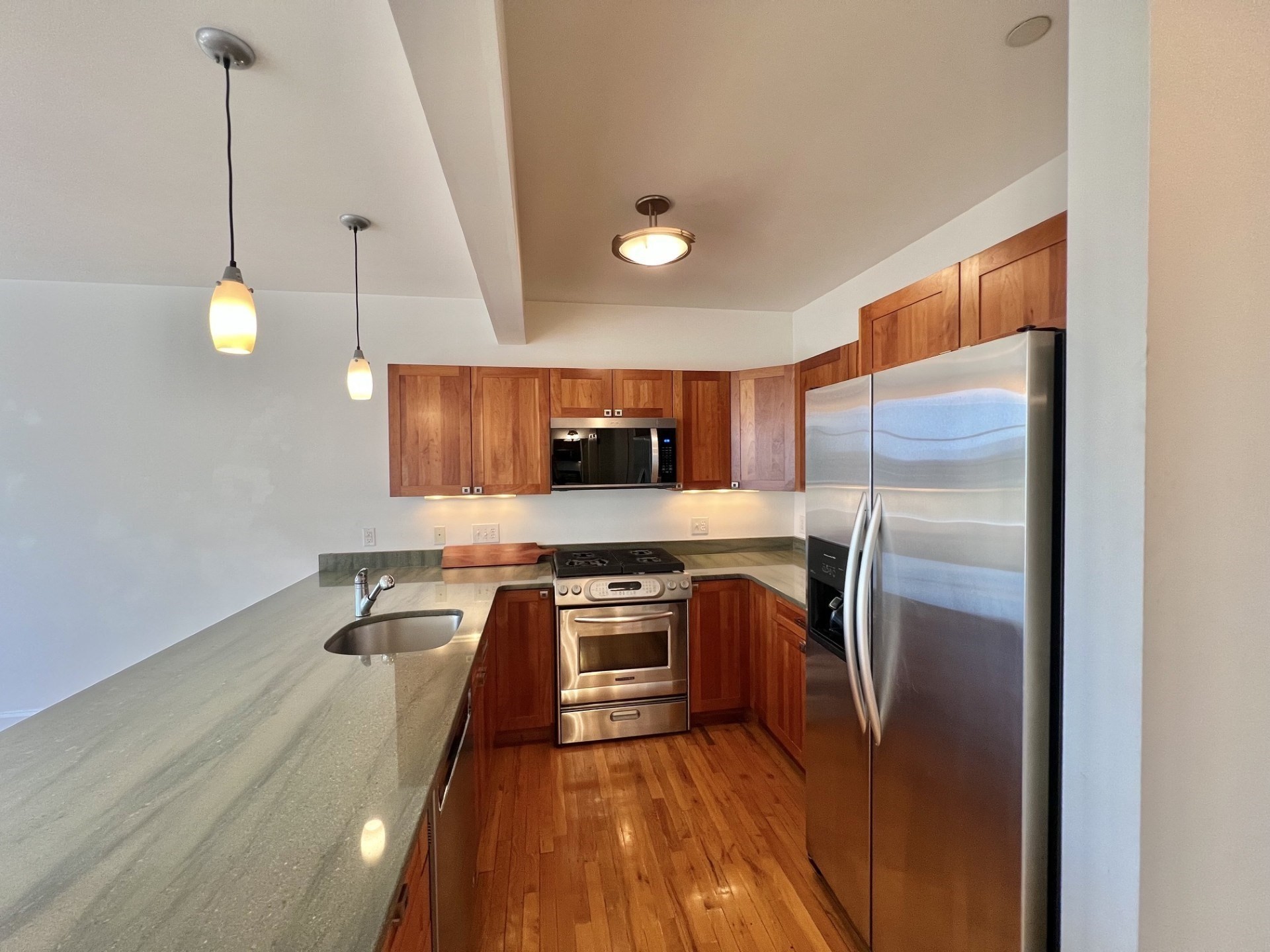 432 Norfolk Street # C Property Photo 3