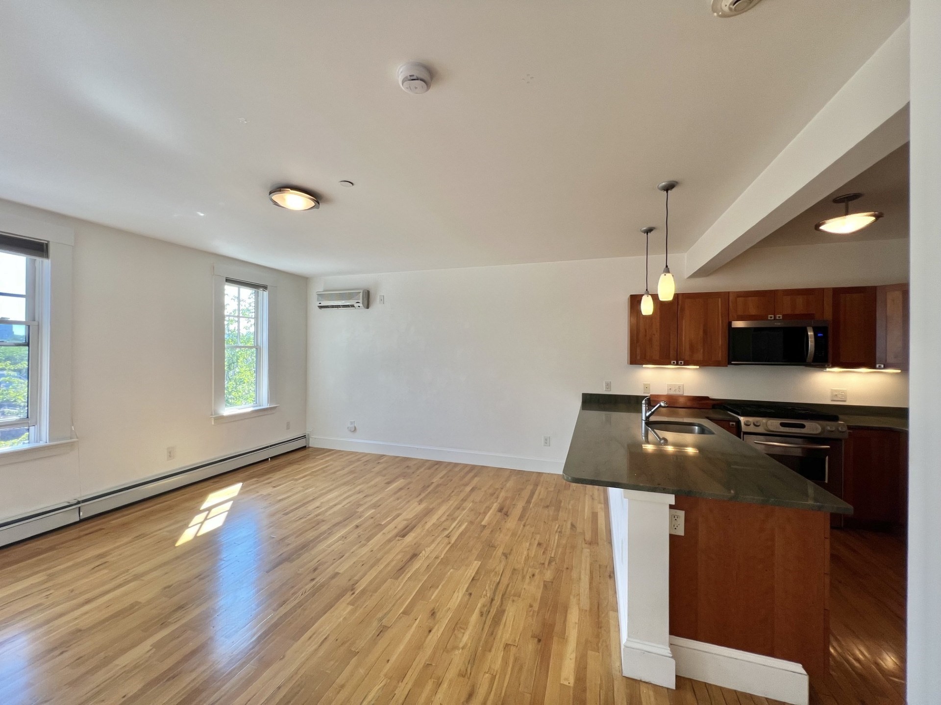 432 Norfolk Street # C Property Photo 5