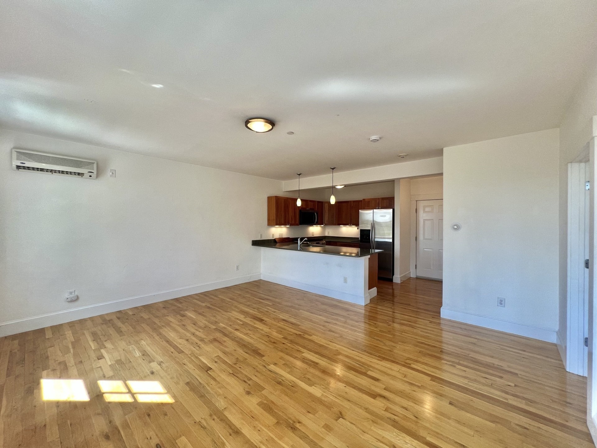 432 Norfolk Street # C Property Photo 6