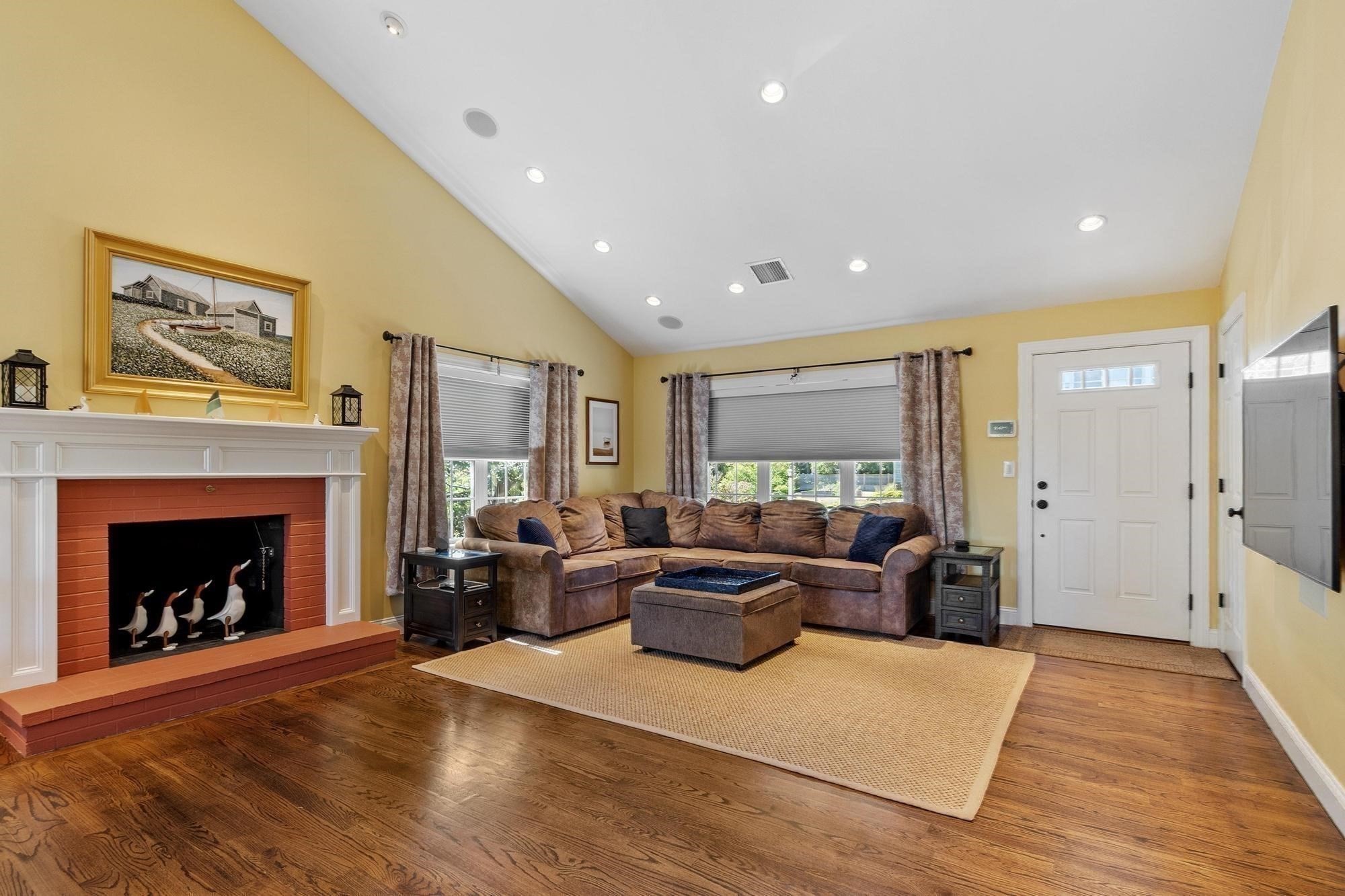 94 Marmion Way Property Photo 6