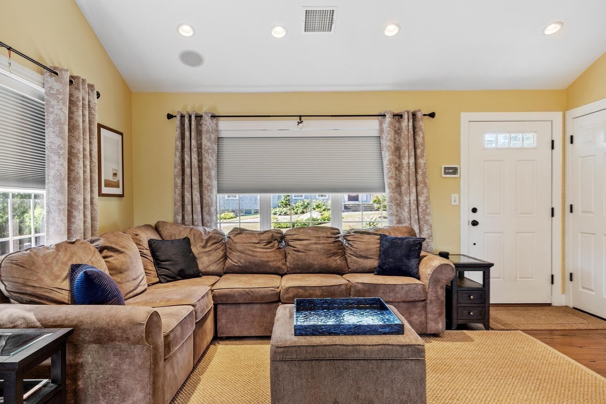 94 Marmion Way Property Photo 7