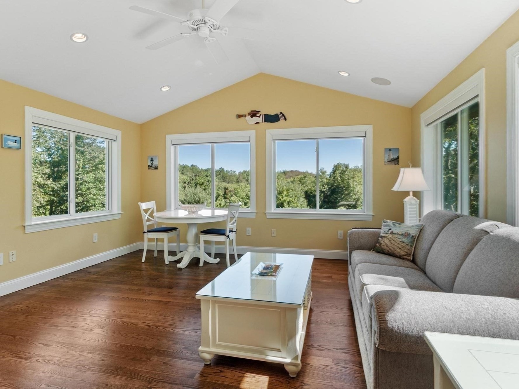 94 Marmion Way Property Photo 10