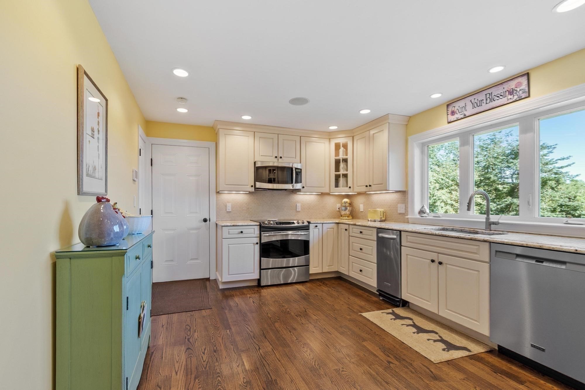 94 Marmion Way Property Photo 17