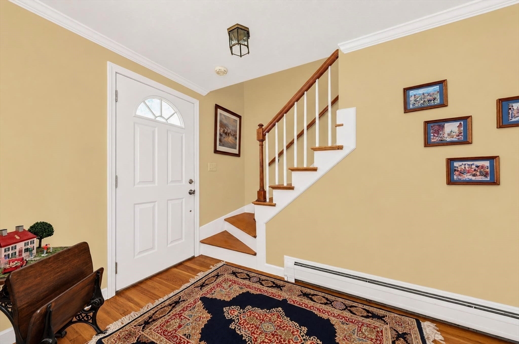 290 Grove St Property Photo 14