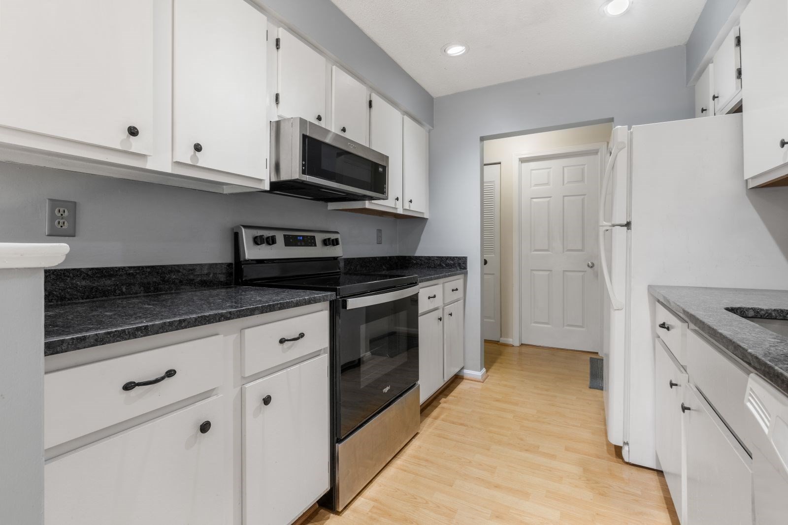 12 Beals Cove Rd # B Property Photo 3