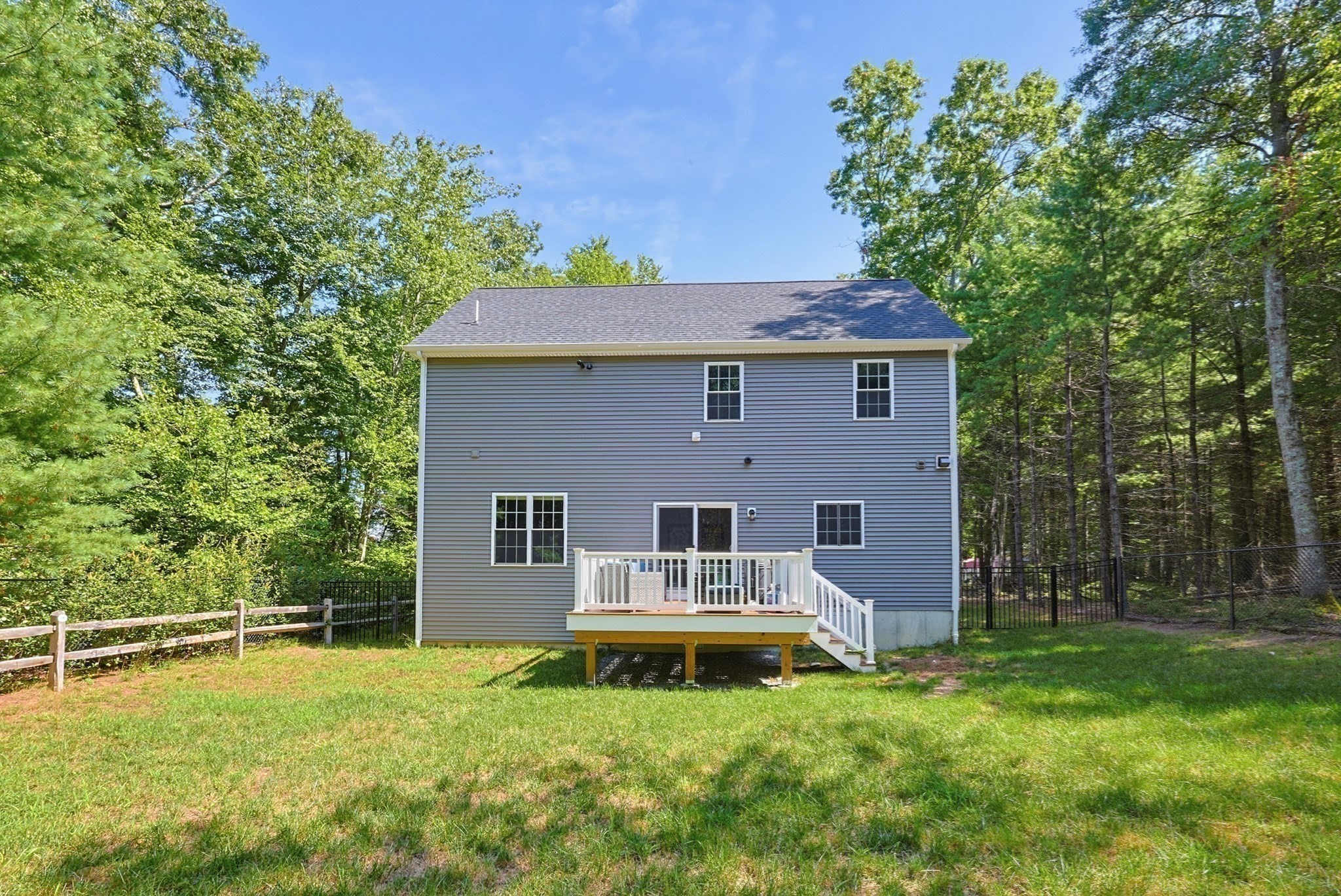 74 King Philip Rd Property Photo 34