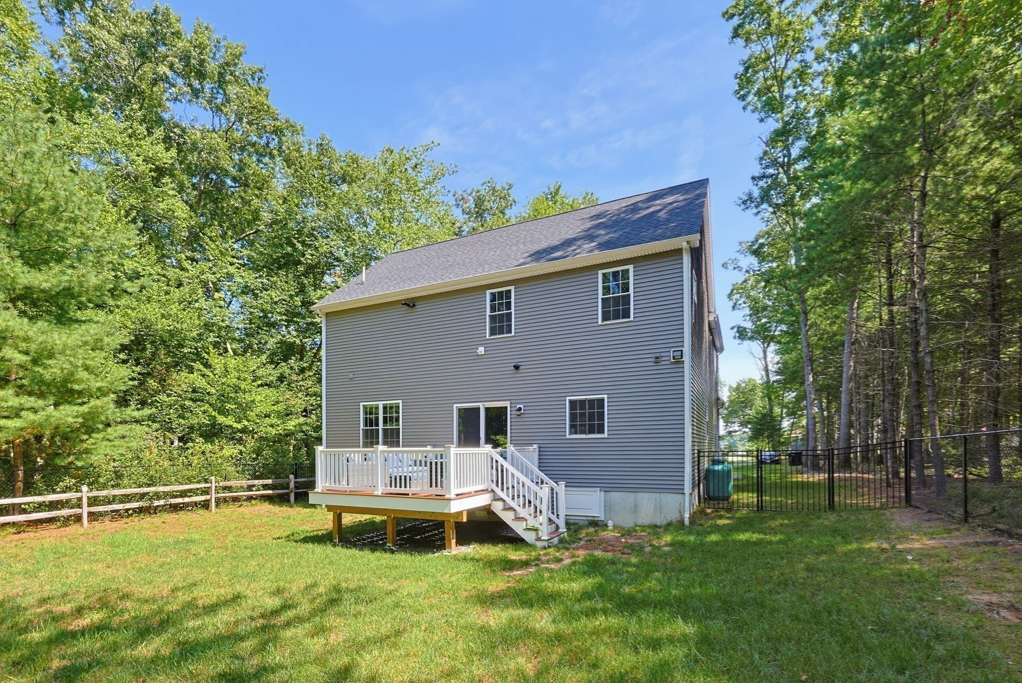 74 King Philip Rd Property Photo 35