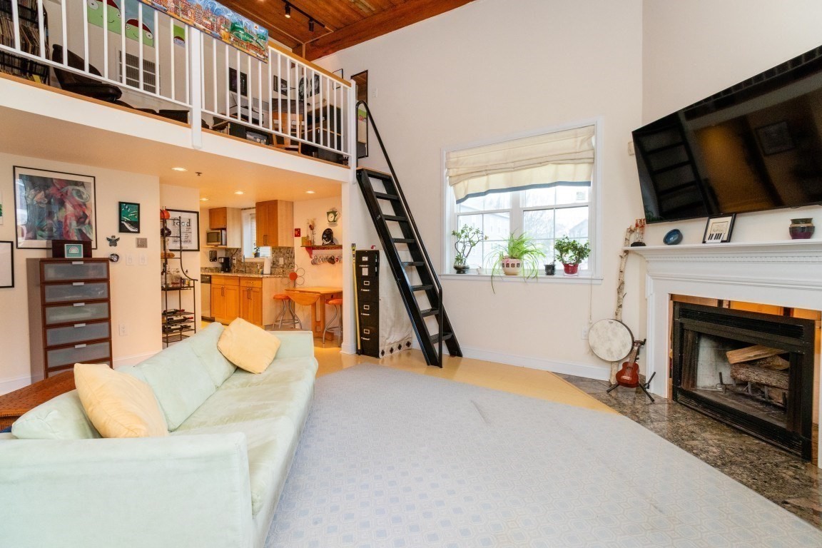 3 S Stone Mill Dr # 225 Property Photo 1