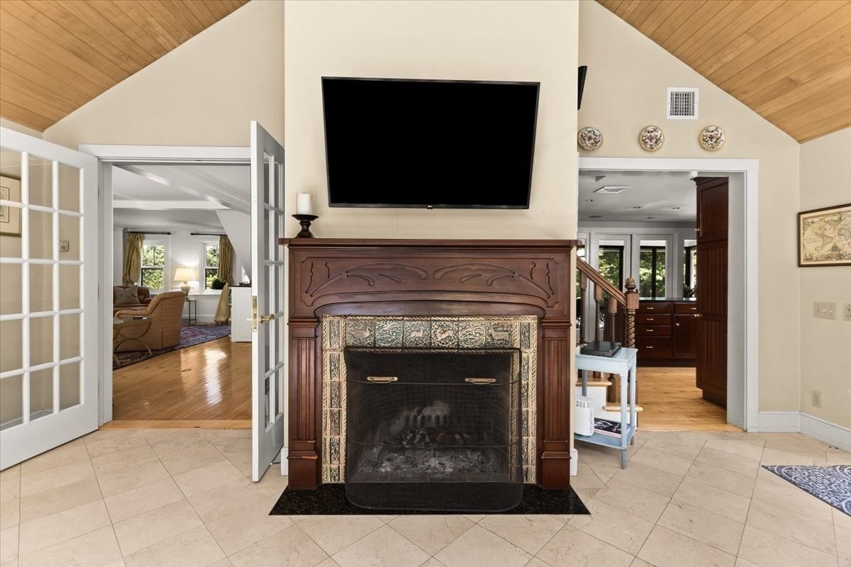50 Pond Street Property Photo 13
