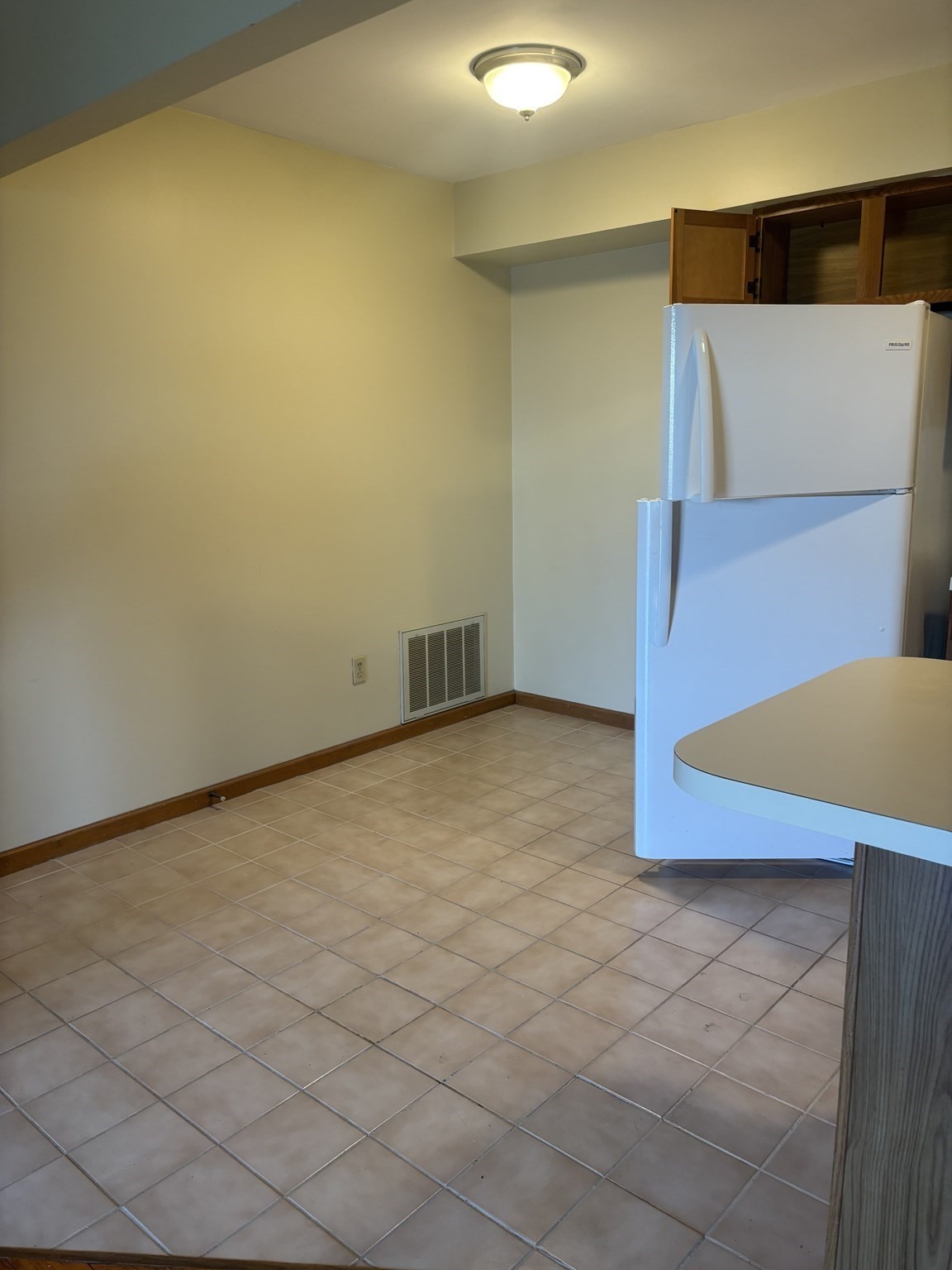 100 Howard St # 6 Property Photo 4