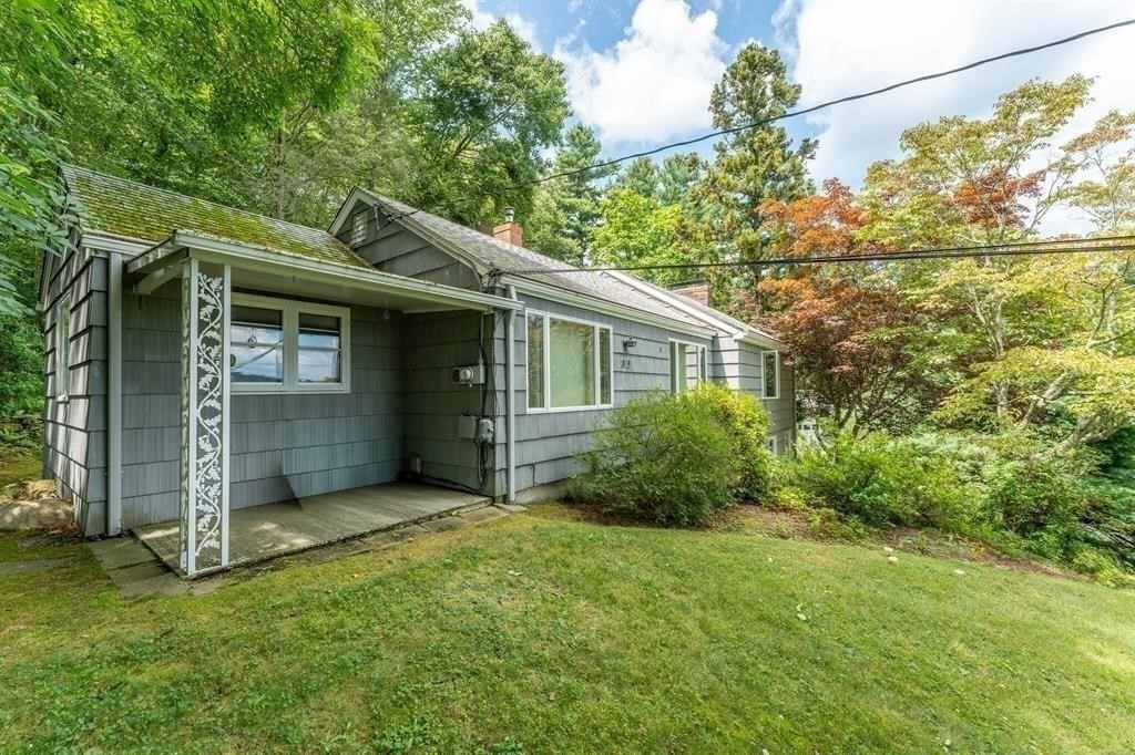 883 River Road Property Photo 8