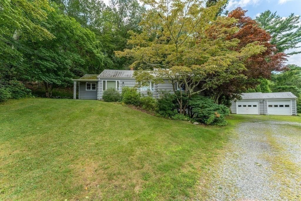 883 River Road Property Photo 10