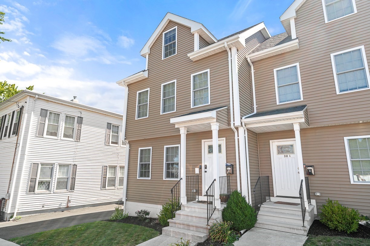 3 Burnham St # 2 Property Photo 3