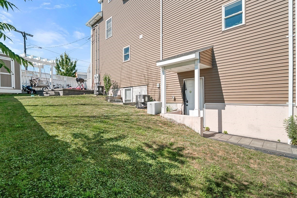 3 Burnham St # 2 Property Photo 26