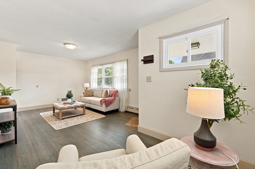 2228 Acushnet Ave Property Photo 4