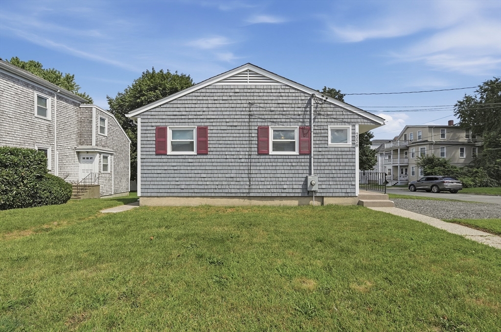 2228 Acushnet Ave Property Photo 33