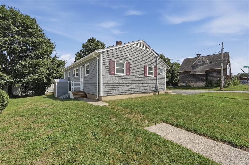 2228 Acushnet Ave Property Photo 34