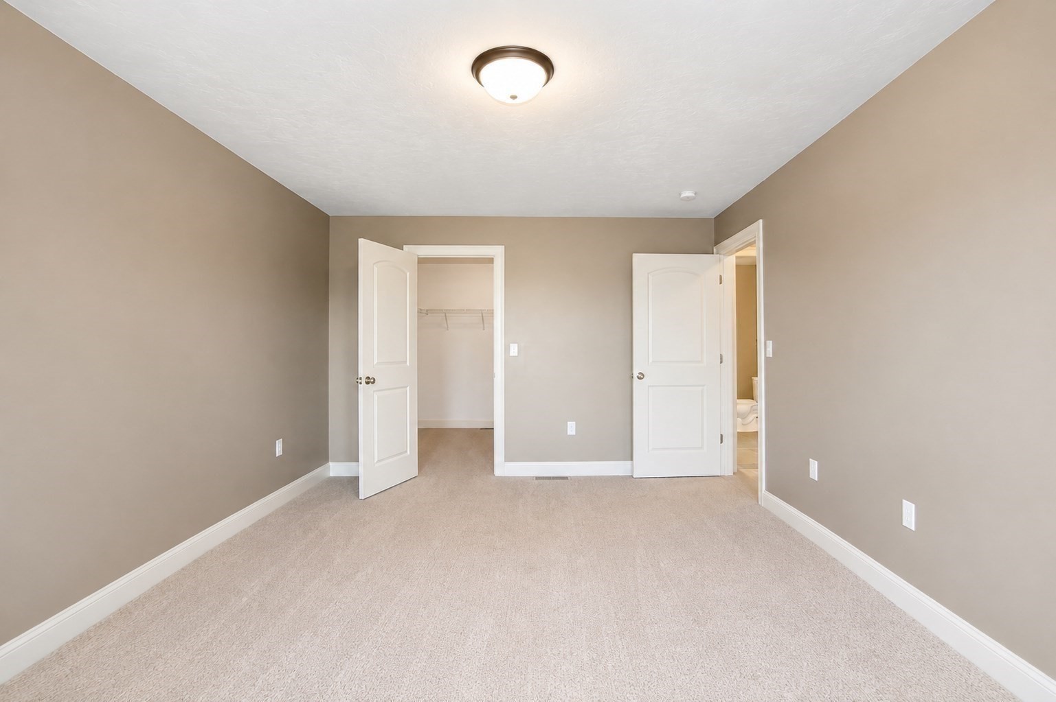9 Shamrock Ln Property Photo 15