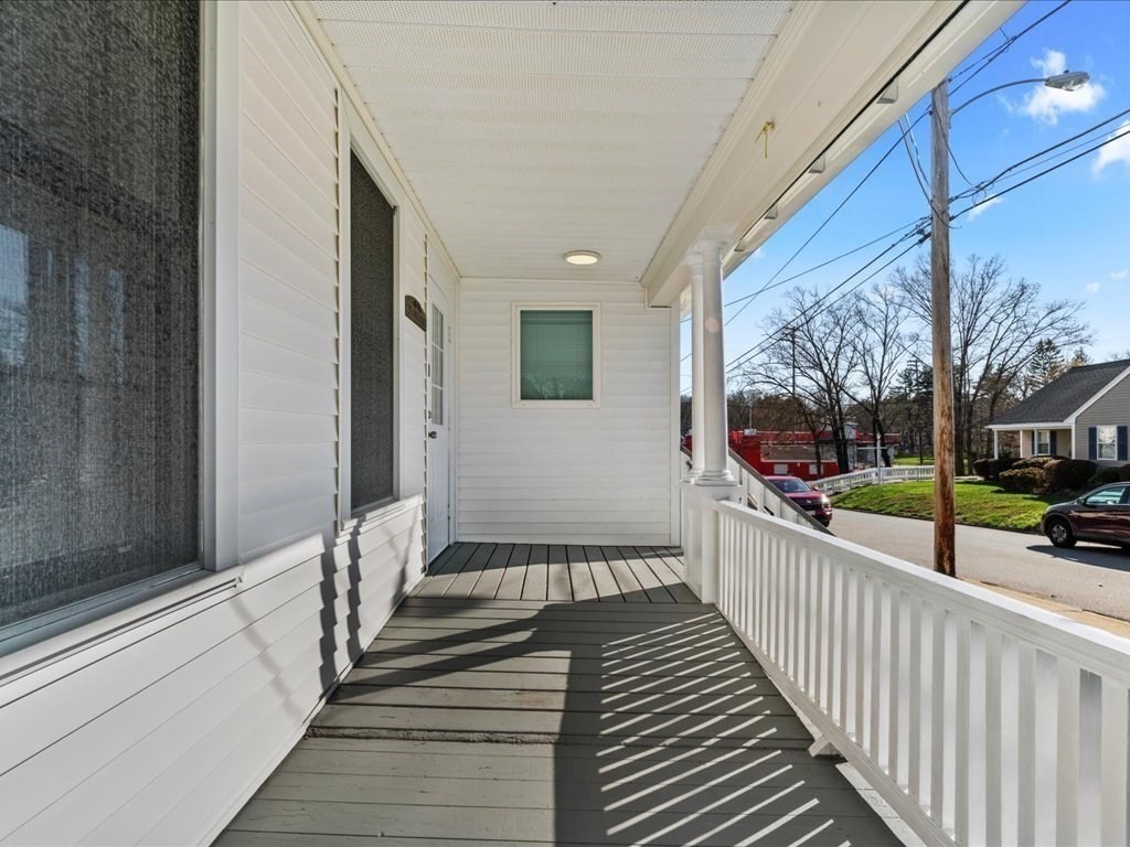 29 Orchard St Property Photo 4