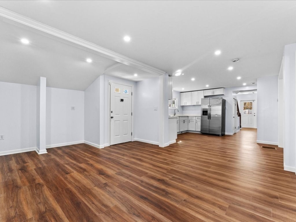 29 Orchard St Property Photo 8