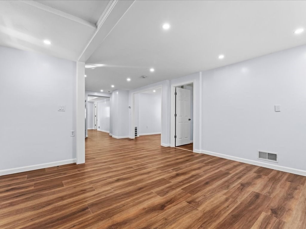 29 Orchard St Property Photo 9