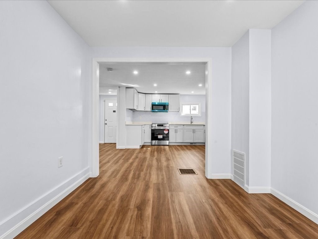 29 Orchard St Property Photo 10