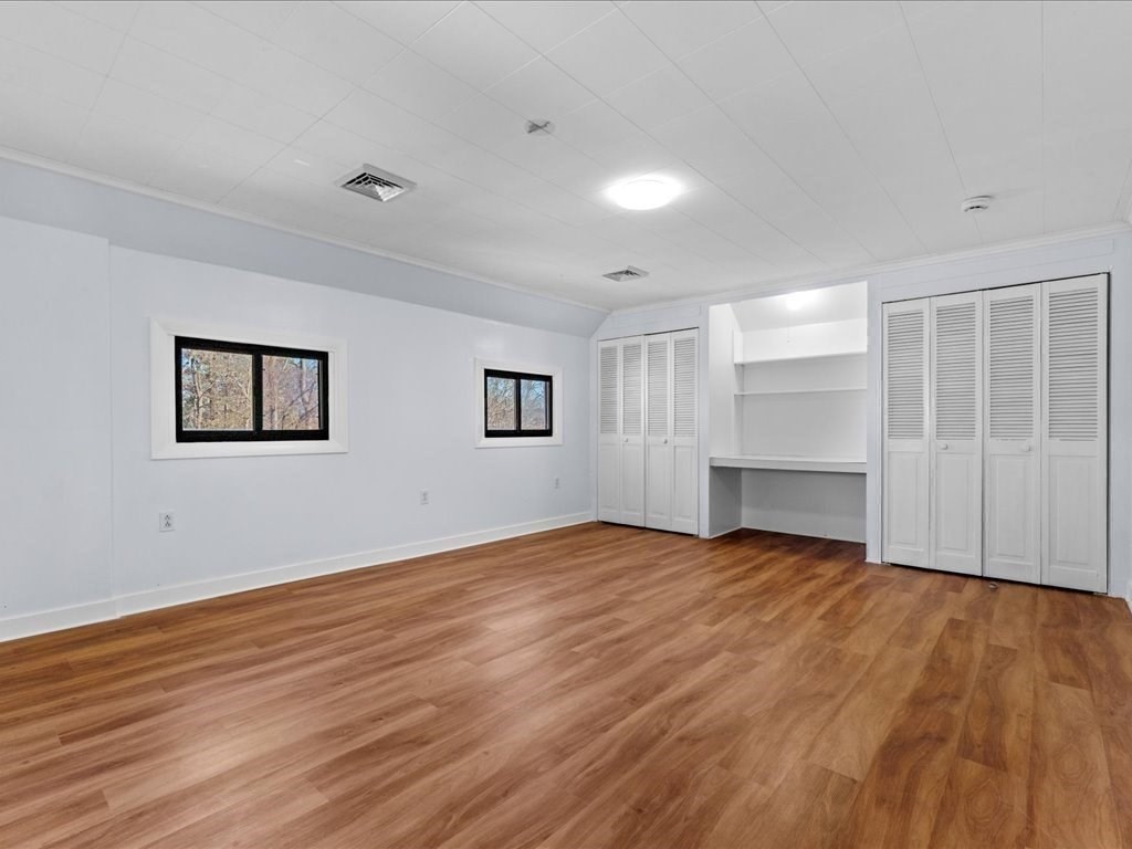 29 Orchard St Property Photo 19
