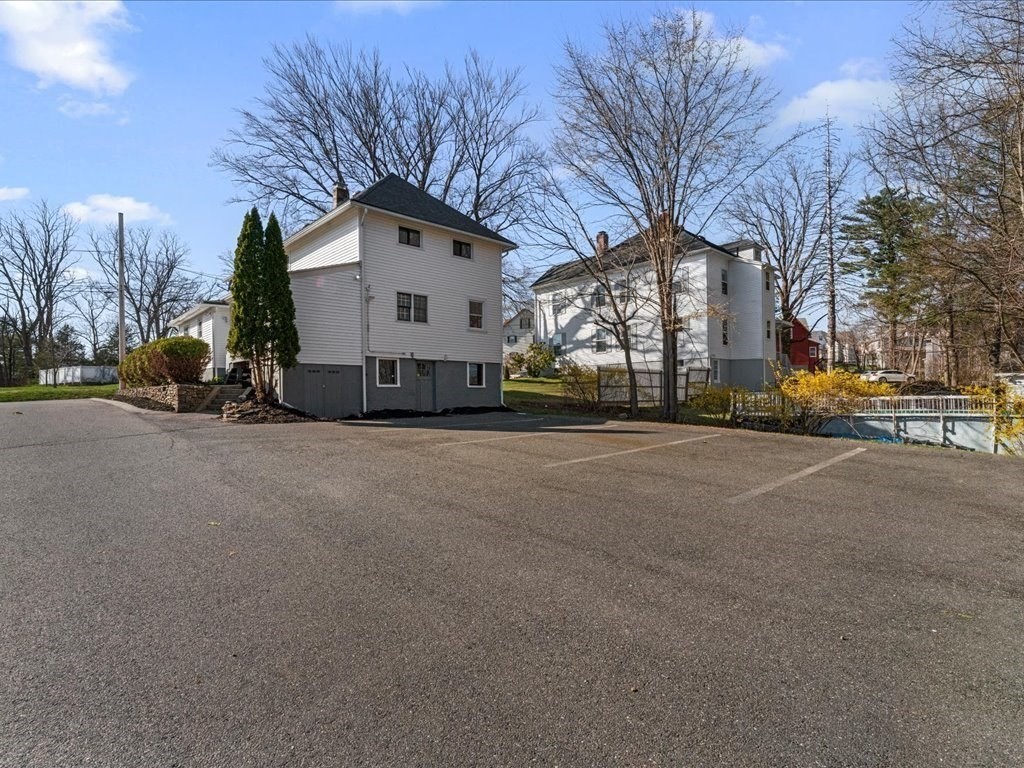 29 Orchard St Property Photo 28