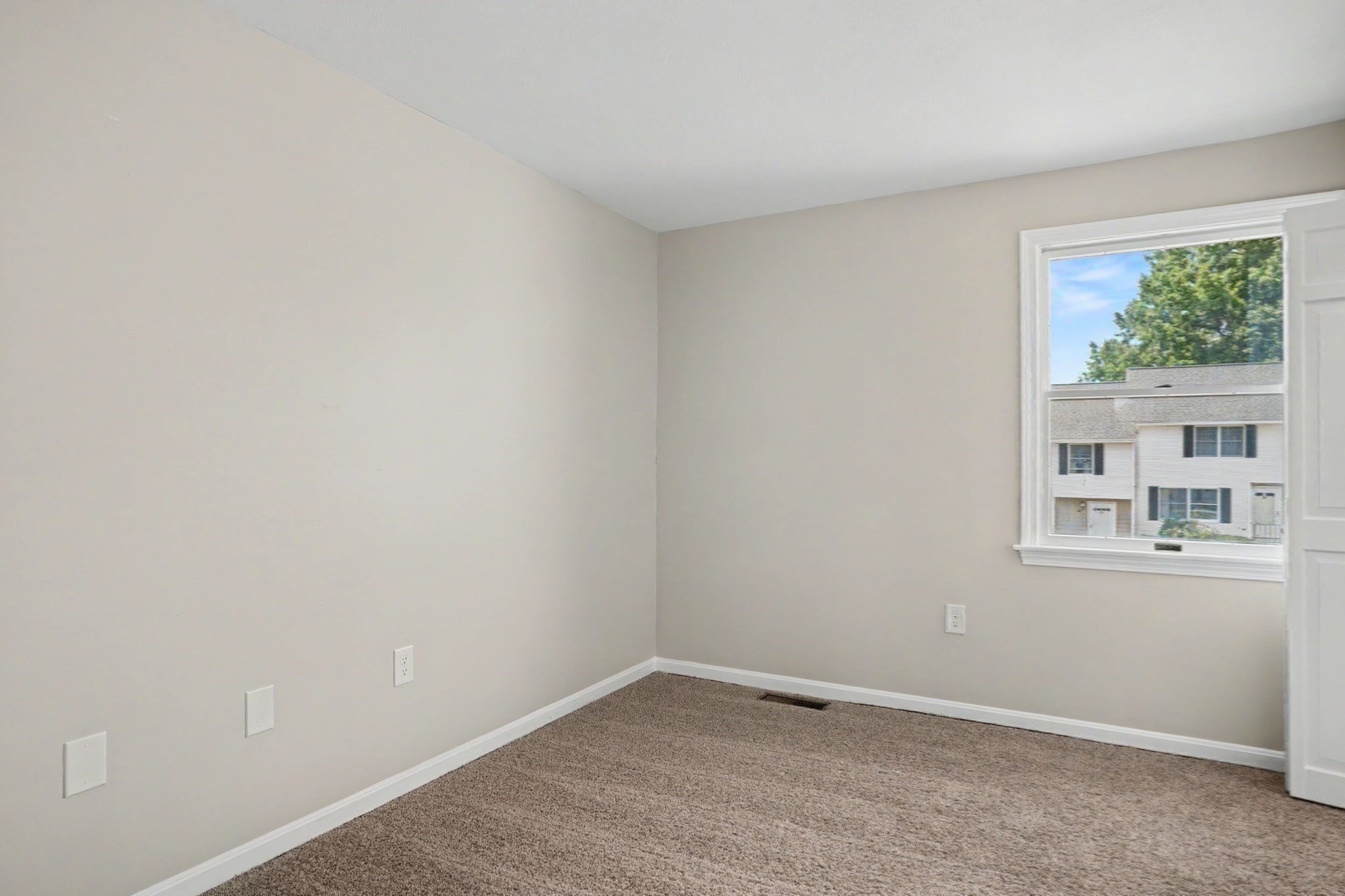 13 Brandee Ln # 24 Property Photo 15