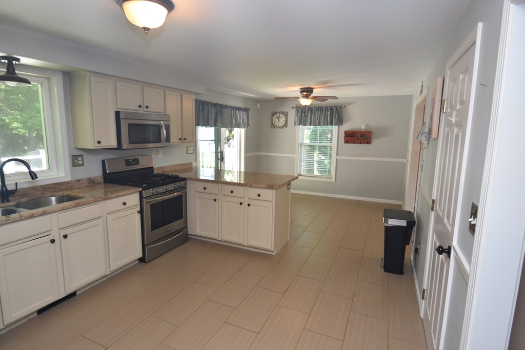 87 Photine Drive Property Photo 9