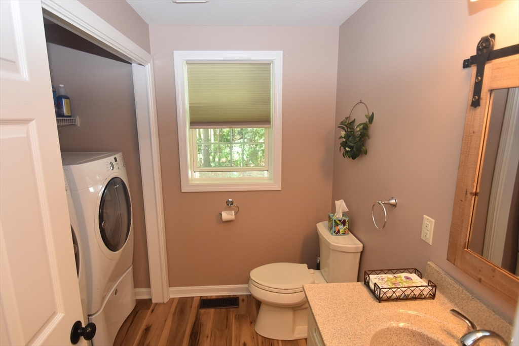87 Photine Drive Property Photo 32