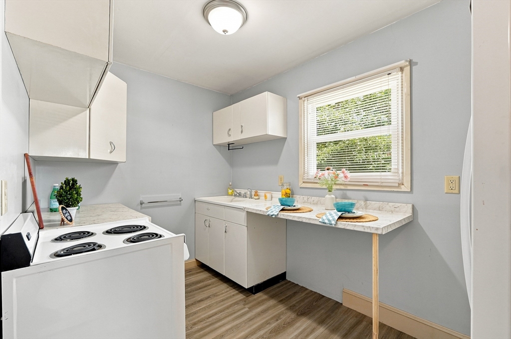 2228 Acushnet Ave Property Photo 11