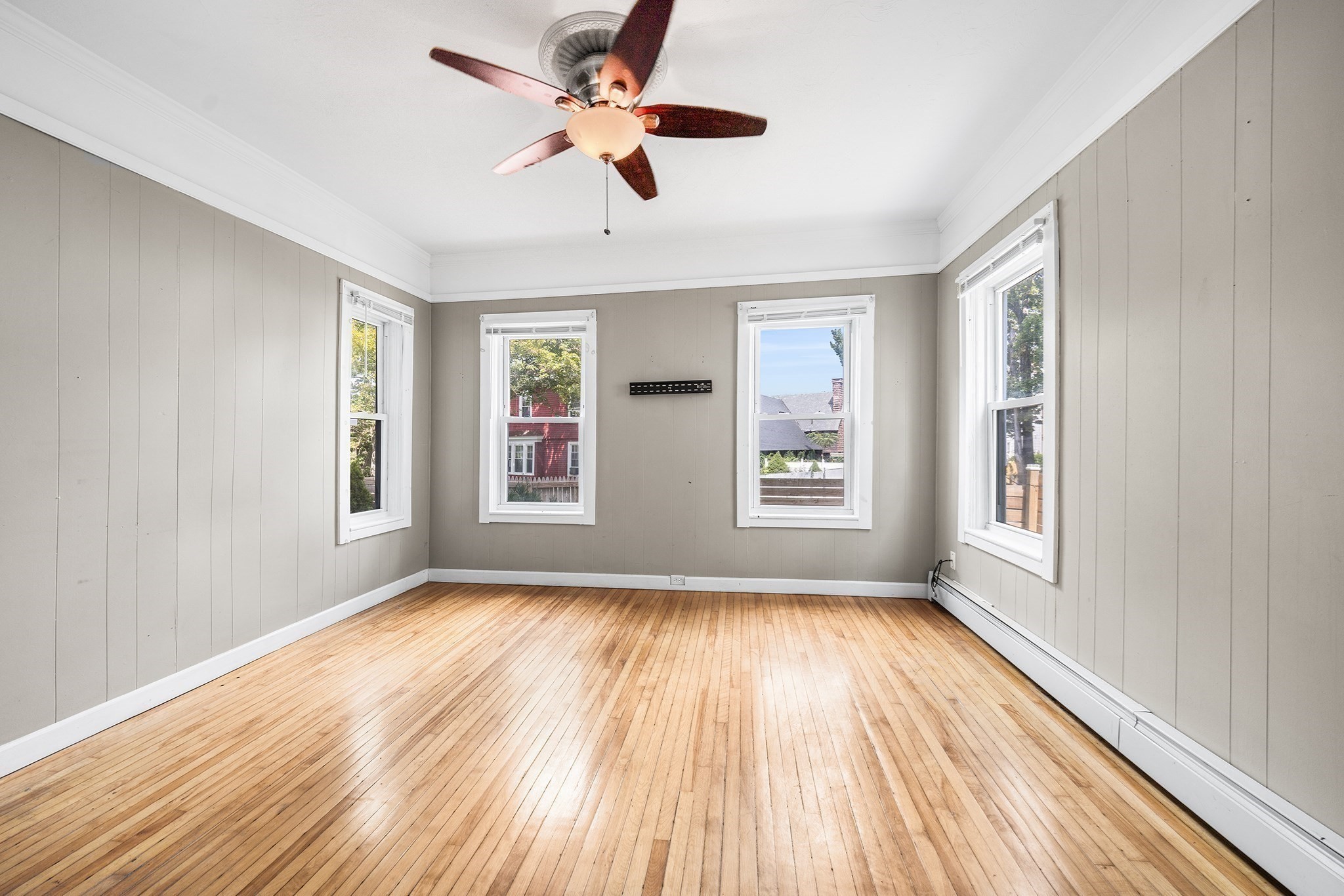 5 Freeland Ter Property Photo 4