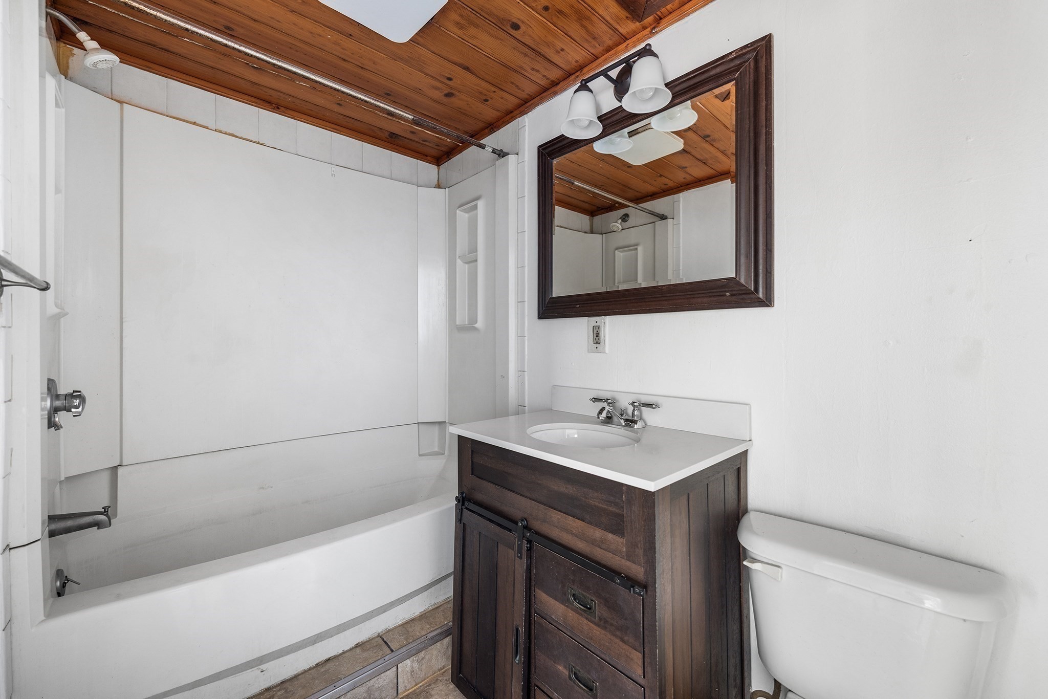 5 Freeland Ter Property Photo 14