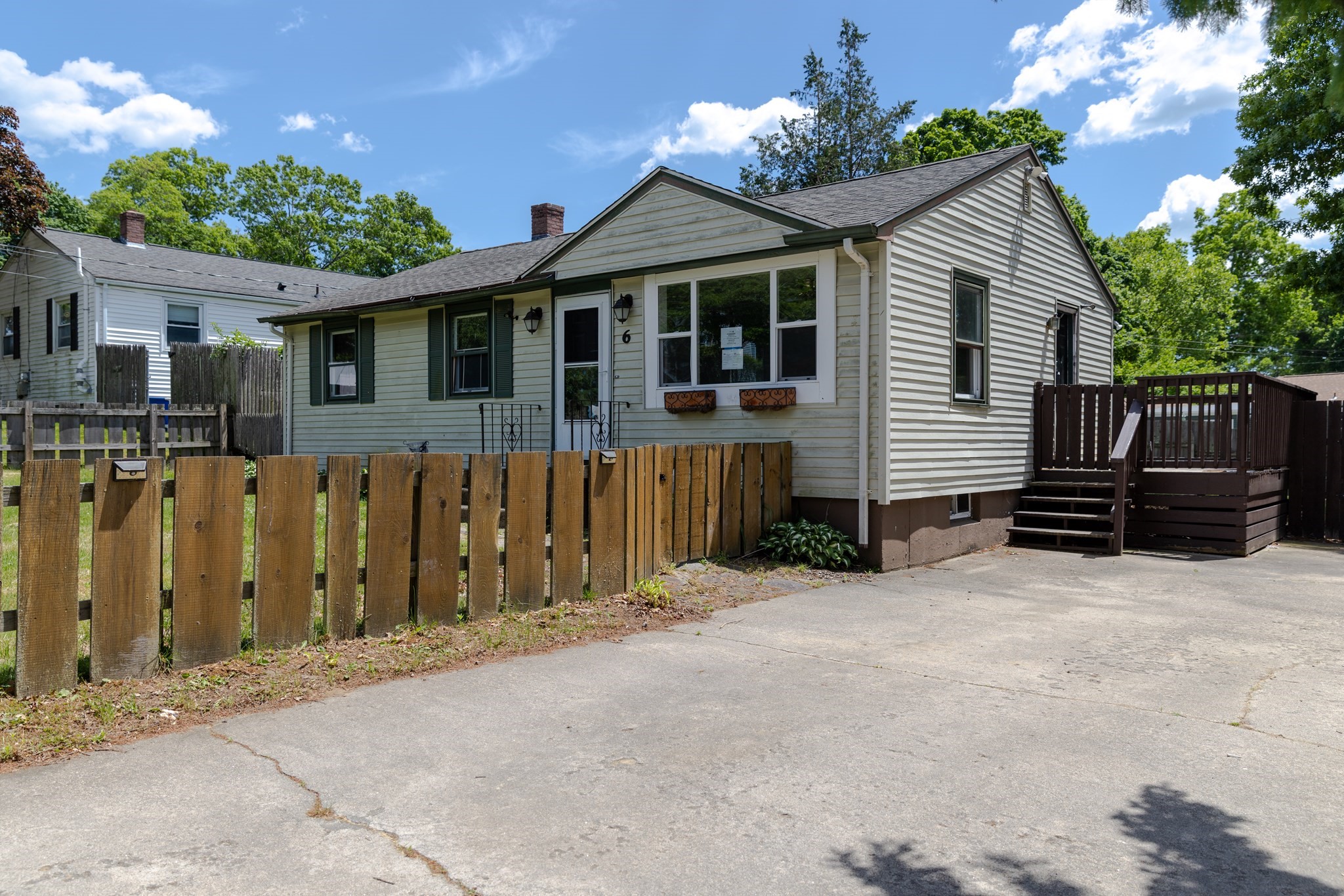 6 Kathy Ave Property Photo 4
