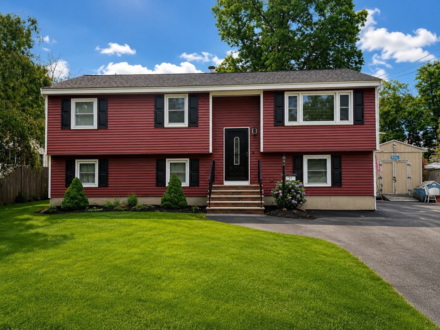 51 Broad Street Property Photo 1