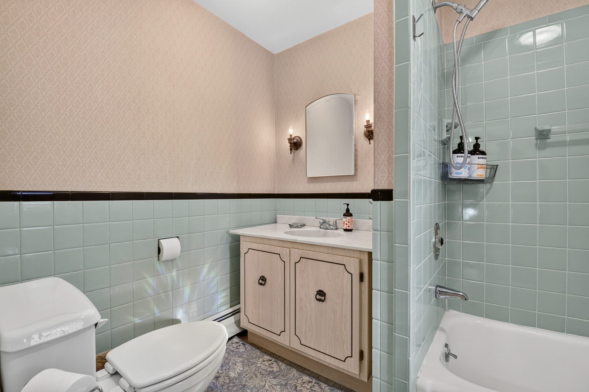 208 Woodland St Property Photo 30