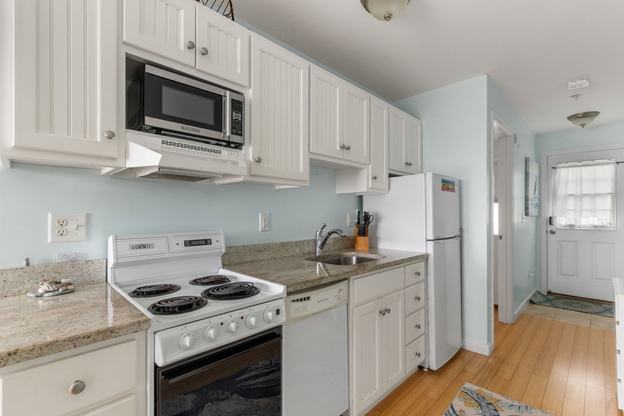 482 Shore Road # 19 Property Photo 5