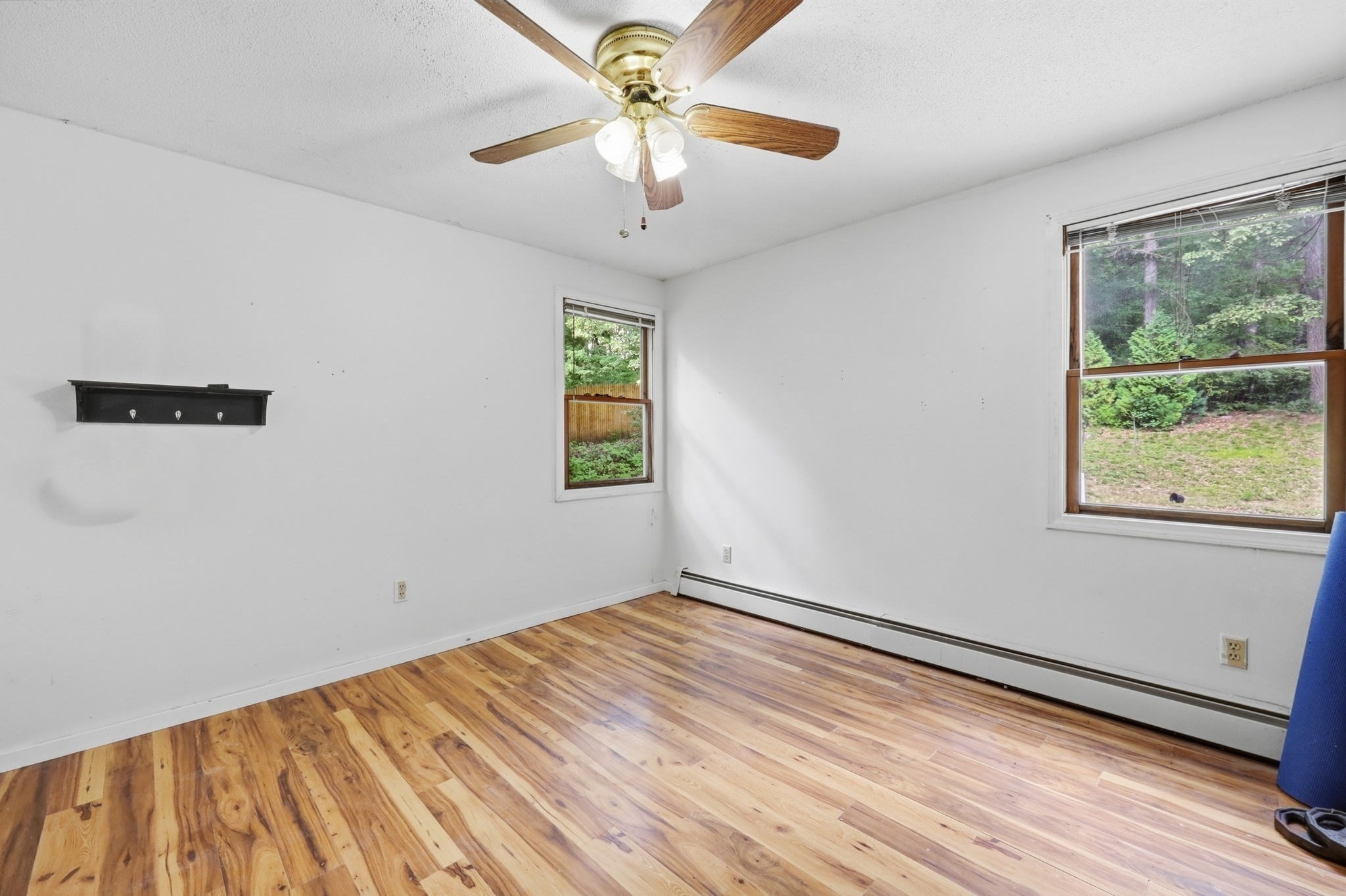 28 Old Thompson St Property Photo 9