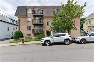 22 Irving St # 14 Property Photo 1