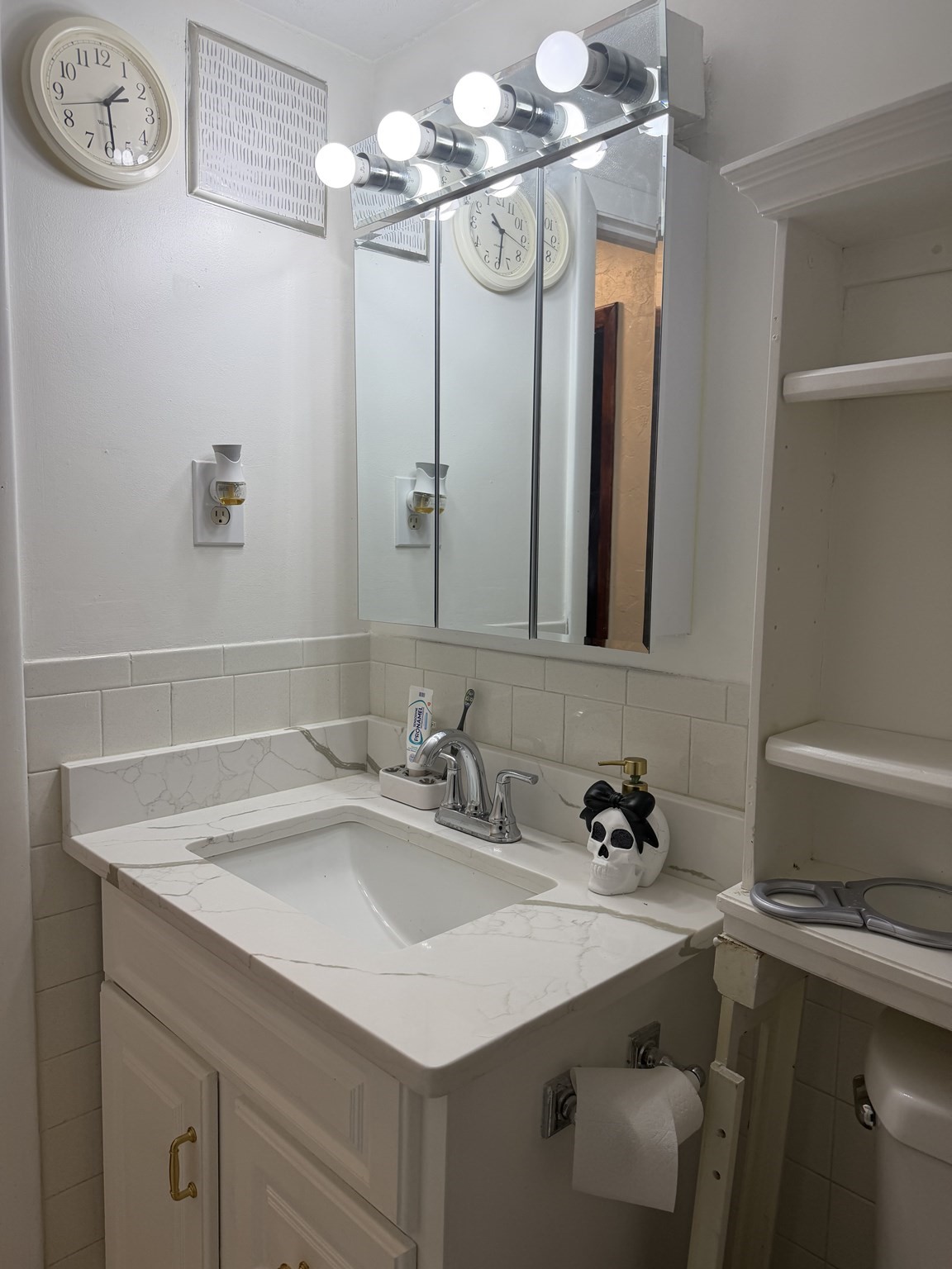 22 Irving St # 14 Property Photo 4