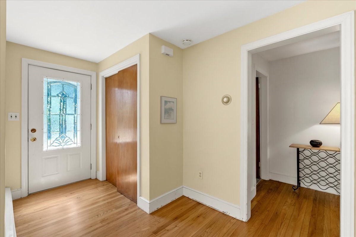 30 Irving Property Photo 8