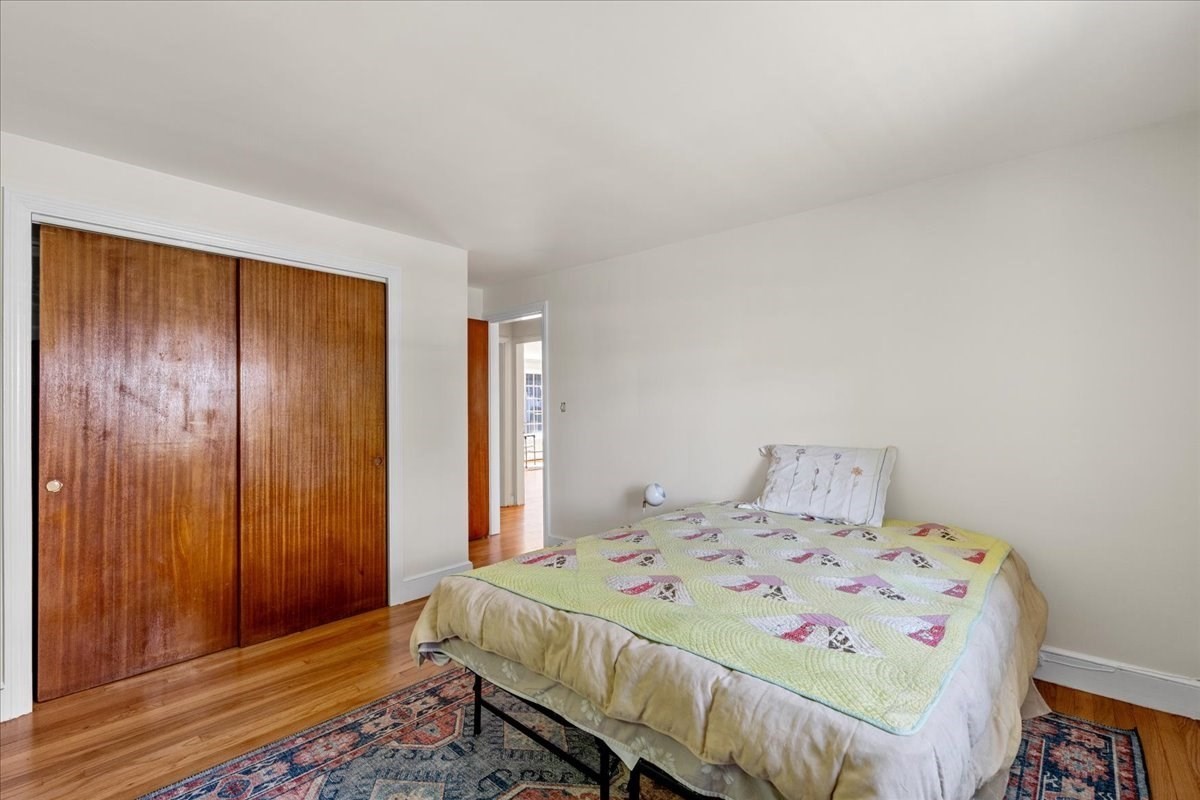 30 Irving Property Photo 20