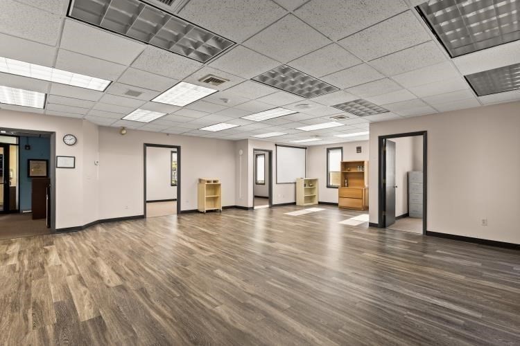 141 Park St Property Photo 18