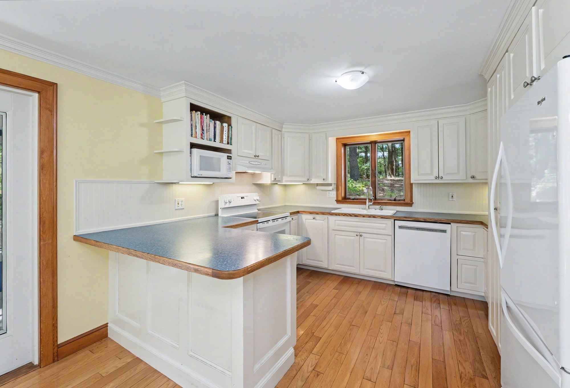 131 Main St Property Photo 12
